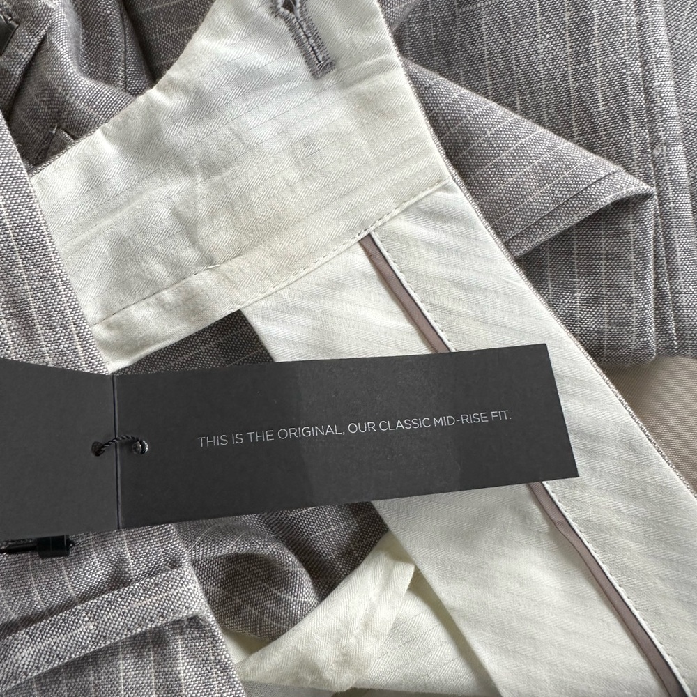 Banana Republic The Martin Fit Gray Pinstripe Dress Pants 100% Linen Size 12 - Picture 9 of 9